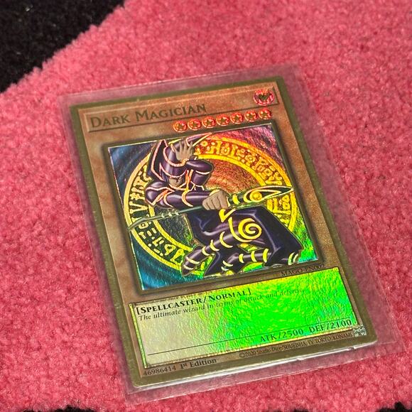 Dark Magician MAGO-EN002 [1st Edition Gold Rare] – Yu-Gi-Oh! Maximum Gold - Picture 3 of 8